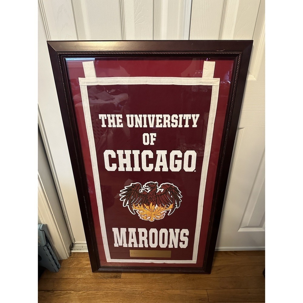 Framed University of‎ Chicago Maroons Felt Pennant (24x44) Large Vintage Pennant